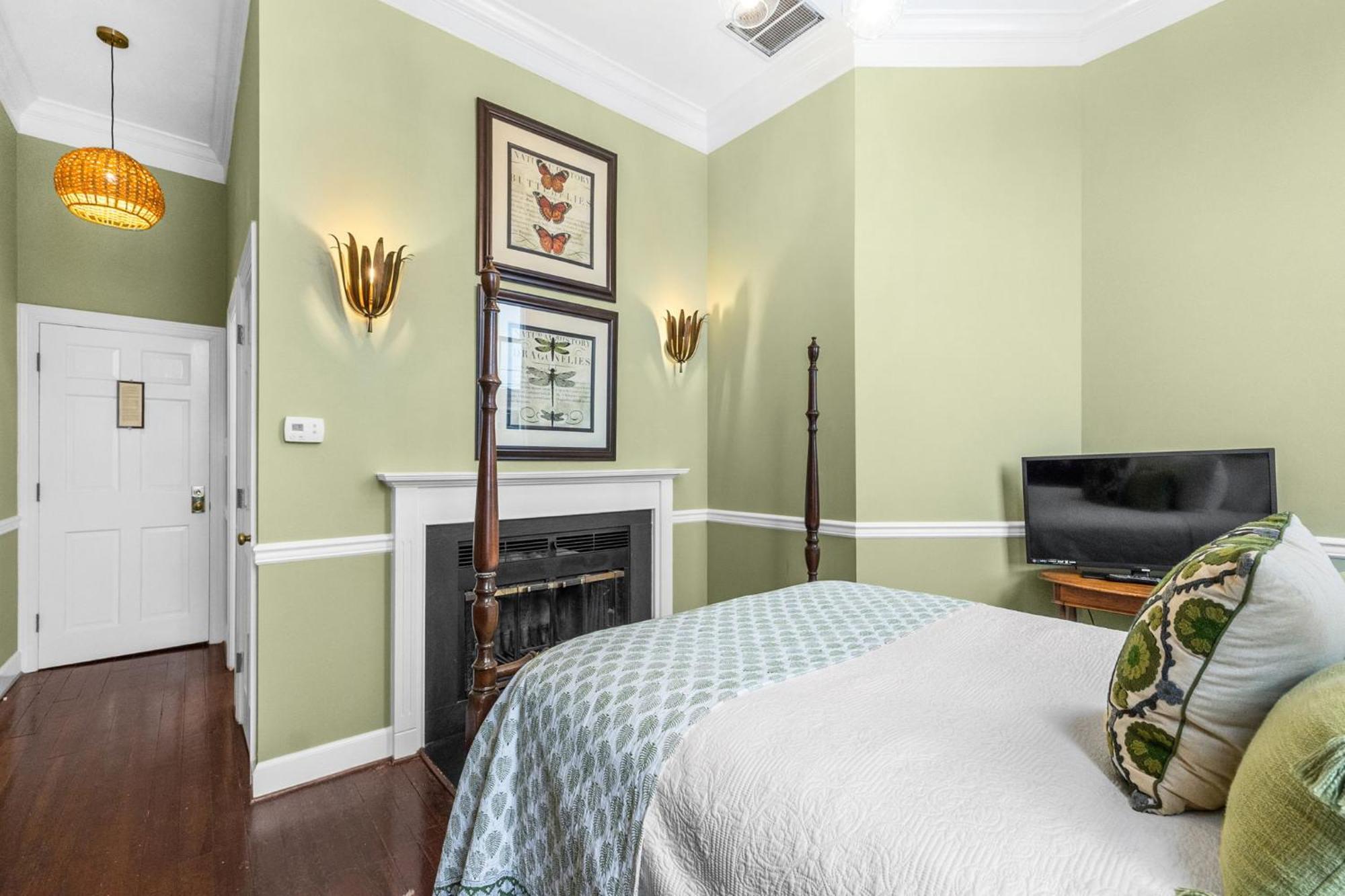 Leesburg Colonial Inn Extérieur photo