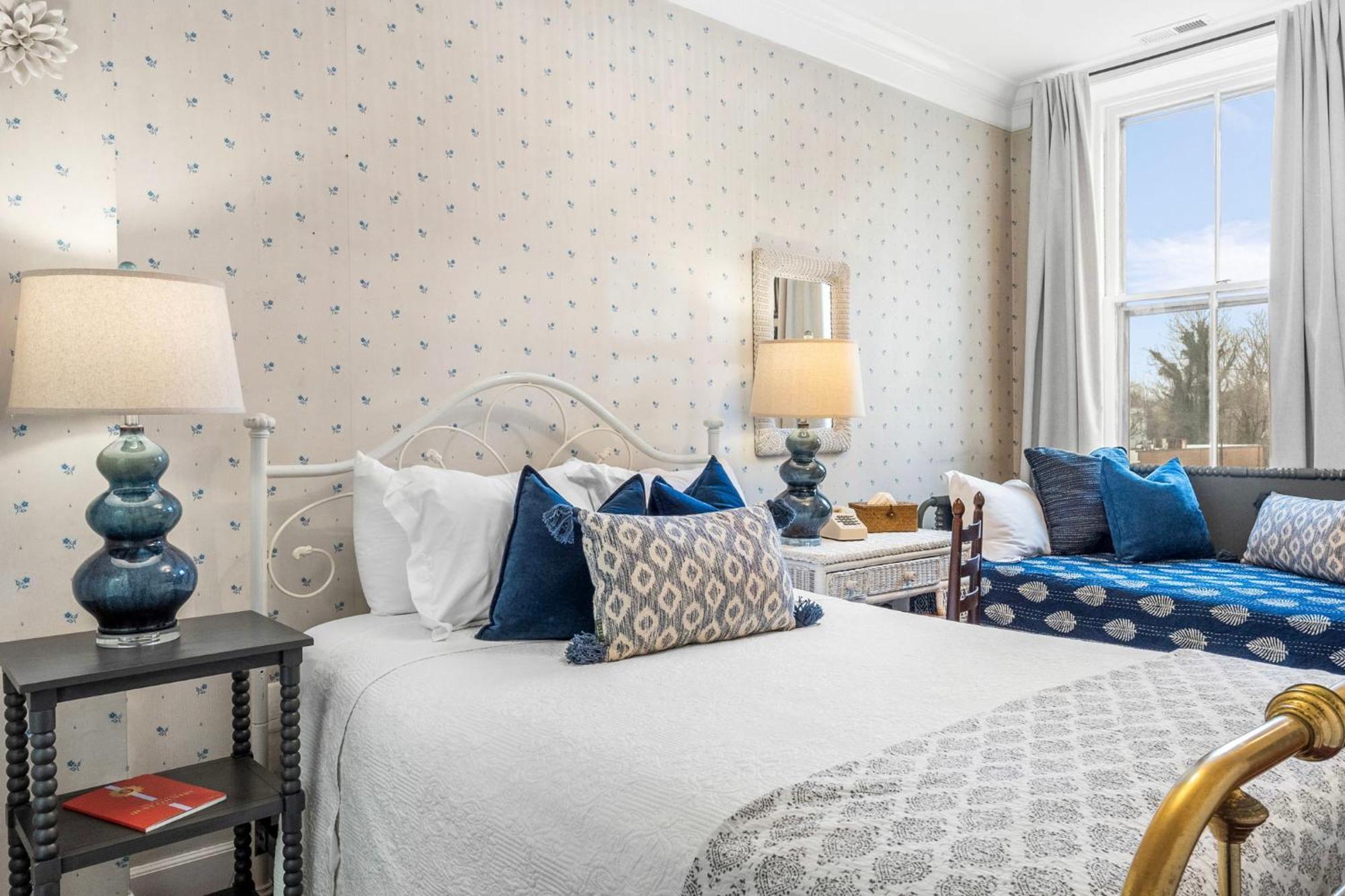 Leesburg Colonial Inn Extérieur photo