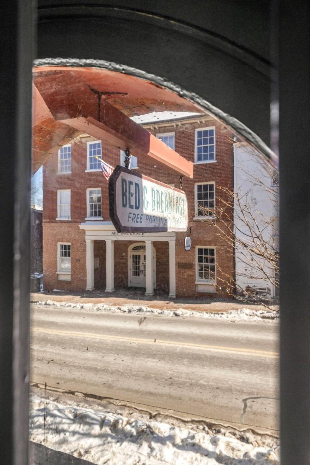 Leesburg Colonial Inn Extérieur photo